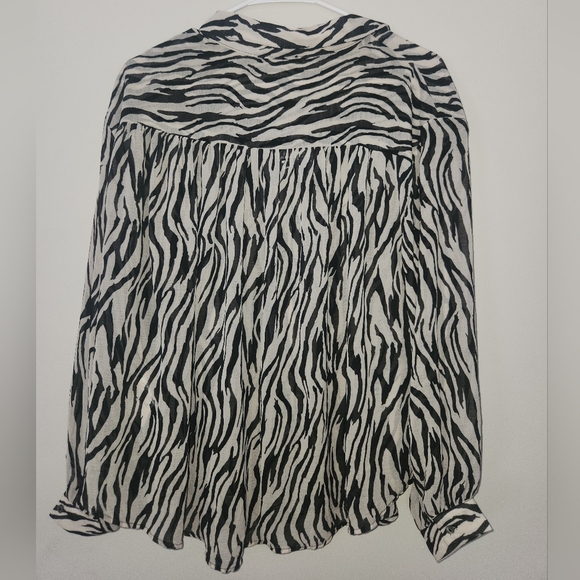 Nwt free people Zebra print flowy long sleeve button down shirt size medium - Picture 5 of 9